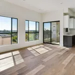 Rent 1 bedroom apartment of 80 m² in Los Angeles