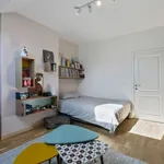 Appartement de 420 m² avec 10 chambre(s) en location à St-Gilles