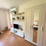 Rent a room of 90 m² in Valencia