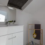 Rent 3 bedroom apartment of 60 m² in Lisbon