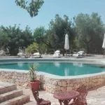 Rent 5 bedroom house of 230 m² in Ostuni