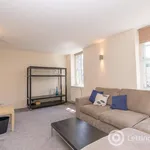 Rent 3 bedroom apartment in Edinburgh