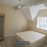 Rent 4 bedroom flat in Wales