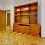 Rent 1 bedroom apartment of 32 m² in Madrid