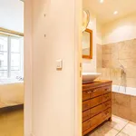 Appartement de 72 m² avec 2 chambre(s) en location à paris