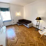 Rent 4 bedroom apartment of 120 m² in Genova