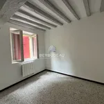 Rent 2 bedroom apartment of 26 m² in CARPENTRAS