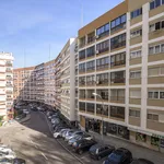 Rent 2 bedroom apartment of 80 m² in Paço de Arcos