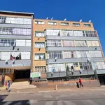 Rent 1 bedroom apartment in Johannesburg