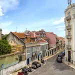 Rent 1 bedroom apartment of 50 m² in lisbon