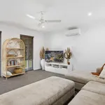 Rent 4 bedroom house in Oxenford