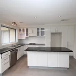 Rent 3 bedroom apartment in Giralang