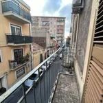 Affitto 5 camera appartamento di 140 m² in Catania