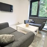 Rent 3 bedroom flat in Kirklees