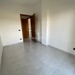 Affitto 5 camera appartamento di 95 m² in Latina