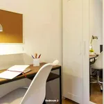 Rent a room of 110 m² in Madrid