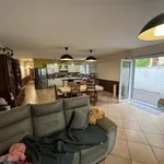 Rent 5 bedroom house of 160 m² in Mérignac