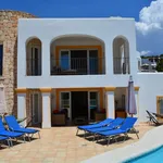 Rent 5 bedroom house in Cala Llonga