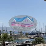 Ενοικίαση 3 υπνοδωμάτιο διαμέρισμα από 185 m² σε Piraeus