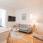 Rent 5 bedroom apartment of 60 m² in Porto