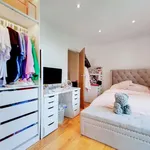 Rent 3 bedroom apartment in London