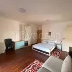 Rent 5 bedroom apartment of 130 m² in Milano