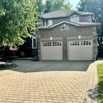 Rent 5 bedroom house of 375 m² in Barrie (Bayshore)