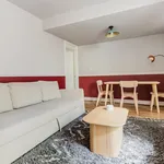 Rent 1 bedroom flat of 390 m² in London