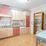 Alquilo 3 dormitorio casa de 120 m² en Cómpeta