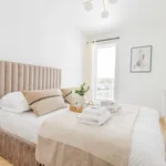 Rent 2 bedroom apartment of 76 m² in Clichy