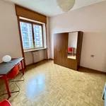 Rent 2 bedroom apartment of 80 m² in Milano