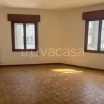 Rent 4 bedroom apartment in Abano Terme