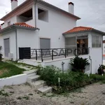 Rent 4 bedroom house of 400 m² in Leiria