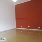 Affitto 4 camera appartamento di 151 m² in Palermo