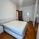 Rent 2 bedroom apartment of 65 m² in Milano