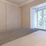 Rent 4 bedroom apartment of 60 m² in Lisboa