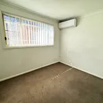 Rent 4 bedroom house in Condell Park