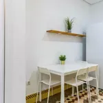 Rent 5 bedroom apartment in Valencia