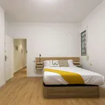 Rent a room of 116 m² in valencia