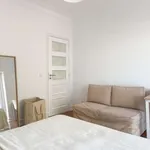 Rent a room in lisbon