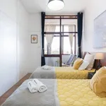 Rent 2 bedroom apartment of 100 m² in Porto