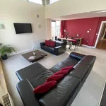 Rent 3 bedroom flat of 123 m² in Leicester