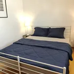 Rent a room in Aroeira