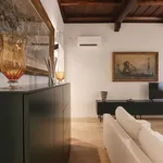 Rent 6 bedroom apartment of 150 m² in Rome