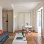 Rent 1 bedroom apartment of 80 m² in lisbon