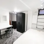 Rent 4 bedroom house in Leeds