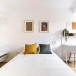 Rent 4 bedroom apartment in Valencia