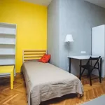 Rent 5 bedroom apartment of 132 m² in Poznan