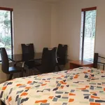 Rent 3 bedroom apartment in Kaipātiki