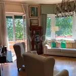 Rent 5 bedroom apartment of 140 m² in Roma